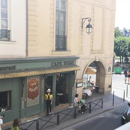 Place Des Vosges Chic&cultural
