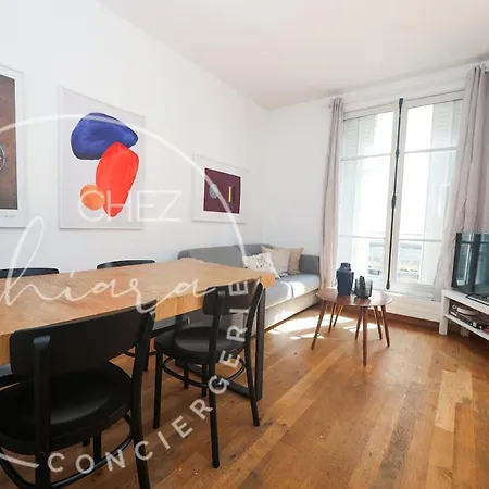 Place Des Vosges Chic&cultural Apartman *